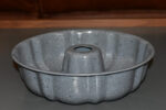 Bundt Non- Stick Granite Baking Tin - Image 3