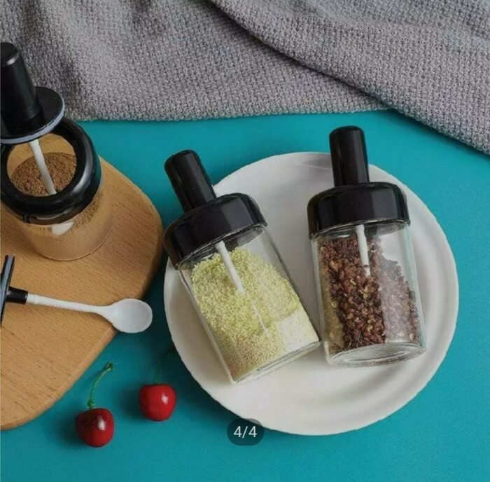 Spice seasoning jar